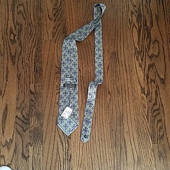 Jos.A.Bank 100% Jacquard Silk Sage Green Blue men's Geometrical Flowers Necktie - Picture 2 of 5